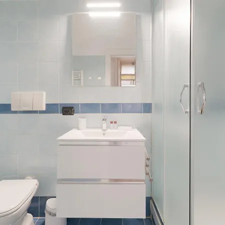 公寓 Guesthost - Modern Flat Near Darsena 米兰