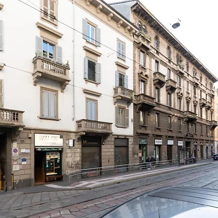 Guesthost - Modern Flat Near Darsena * 米兰